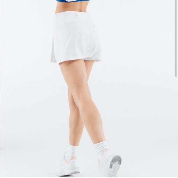 NWT Fabletics Skye Skort Tennis Skirt White Size S - Picture 2 of 8